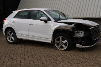 krockskadad bil auto Audi Q2 Q2 (GAB/GAG), SUV, 2016 1.0 TFSI 12V 2017/6