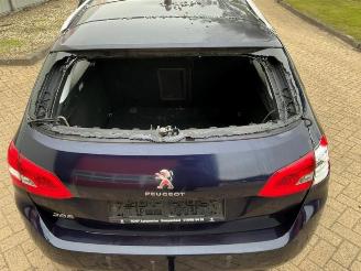 Peugeot 308 308 SW (L4/L9/LC/LJ/LR), Combi 5-drs, 2014 / 2021 1.2 12V e-THP PureTech 130 picture 16