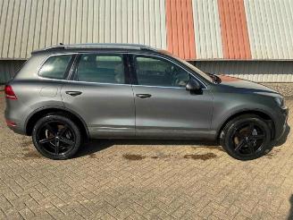 Volkswagen Touareg Touareg (7PA/PH), SUV, 2010 / 2018 3.0 V6 24V TSI Hybrid picture 2