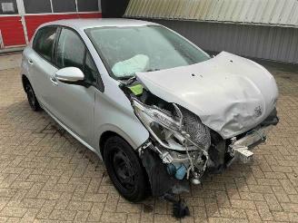 Schadeauto Peugeot 208 208 I (CA/CC/CK/CL), Hatchback, 2012 / 2019 1.6 Blue HDi 100 2018/1