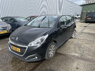 Vrakbiler auto Peugeot 208 1.2 PURETECH LION 2016/11