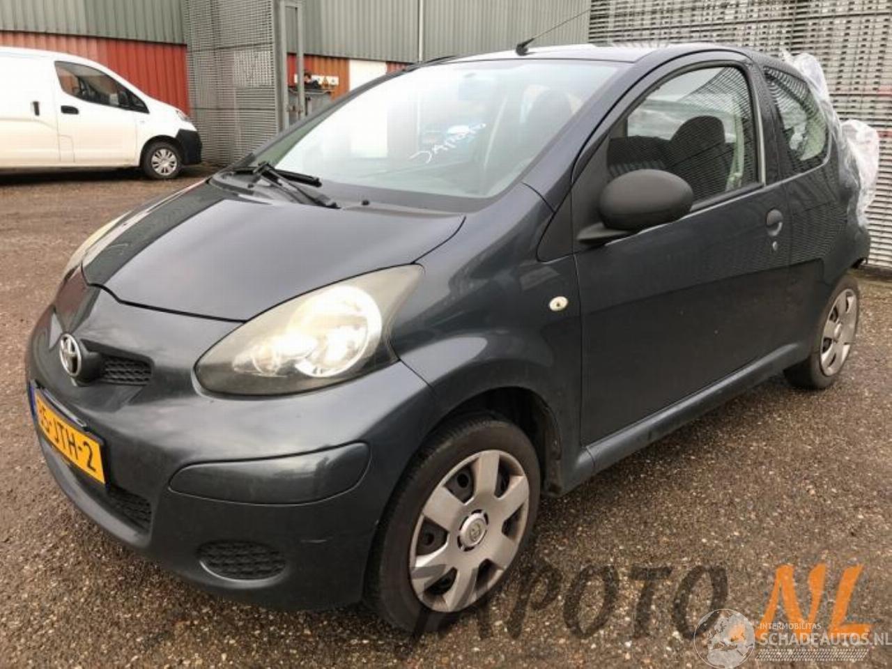 Toyota Aygo Aygo (B10), Hatchback, 2005 / 2014 1.0 12V VVT-i