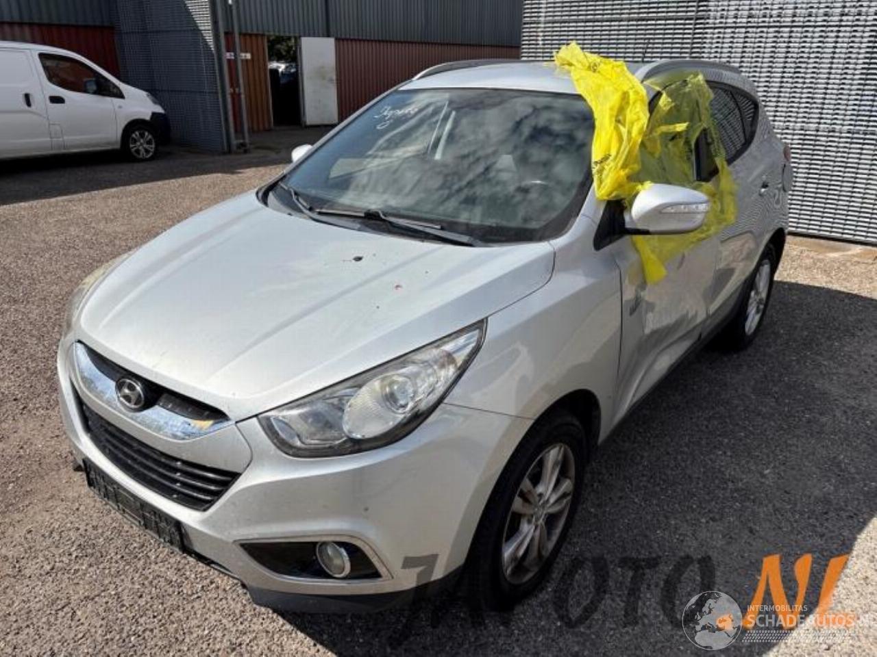 Hyundai Ix35 iX35 (LM), SUV, 2009 / 2015 1.6 GDI 16V
