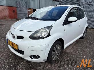 Vrakbiler auto Toyota Aygo Aygo (B10), Hatchback, 2005 / 2014 1.0 12V VVT-i 2010/3
