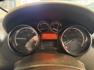 Peugeot 308 1.6 HDiF Millesim 200 NL NAP! picture 19