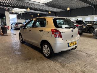 Toyota Yaris 1.0 VVTi Acces picture 3