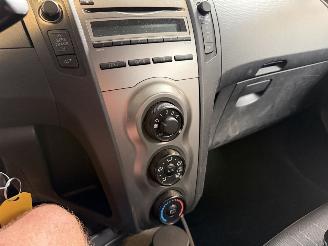 Toyota Yaris 1.0 VVTi Acces picture 18