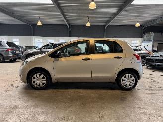 Toyota Yaris 1.0 VVTi Acces picture 2