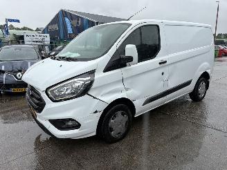 krockskadad bil bedrijf Ford Transit Custom 2.0 TDCI 77KW Led Airco L1H1 Schuifdeur 2020/2
