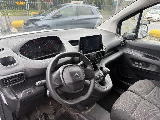 Peugeot Partner 1.5 Bleuhdi 73KW Clima Navi Premium NAP picture 6
