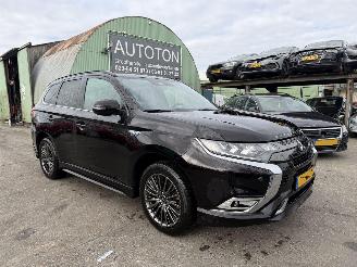 skadebil auto Mitsubishi Outlander 2.4 PHEV 99KW Autom. Clima Navi Schuifdak S-Edition NAP 2019/3