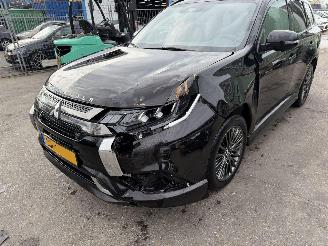 Mitsubishi Outlander 2.4 PHEV 99KW Autom. Clima Navi Schuifdak S-Edition NAP picture 19