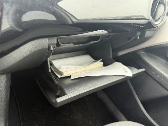 Volkswagen Up! 1.0 44KW Navi Airco 5-Deurs NAP picture 9