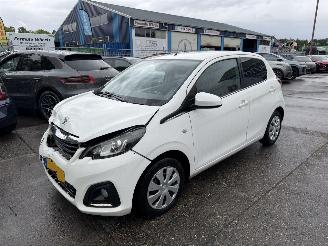 Peugeot 108 1.0 e-VTI 50KW Airco Led 5-Drs Active NAP picture 1