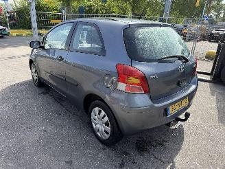Damaged car Toyota Yaris 1.0 VVTi 51KW Navi Airco NAP 2009/3