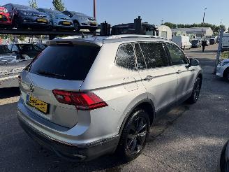 Volkswagen Tiguan 1.5 TSI DSG Pano Allspace Clima Navi Camera Virt Dash NAP picture 3
