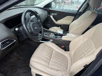 Jaguar F-Pace 2.0D 132KW Autom. AWD Clima Navi Portfolio picture 7