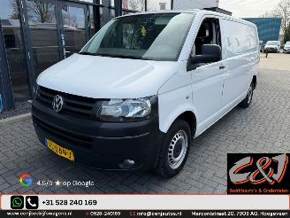 krockskadad bil bedrijf Volkswagen Transporter  2015/6