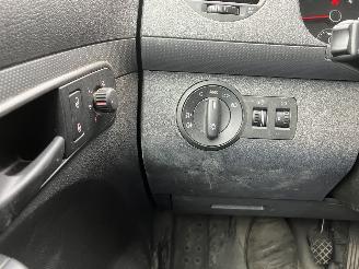 Volkswagen Caddy 1.6 TDI NAVI CLIMA picture 11