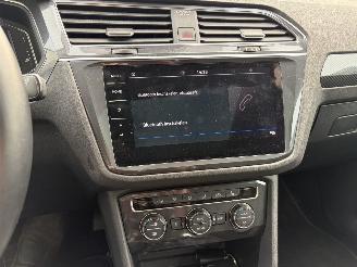 Volkswagen Tiguan 2.0  R LINE 4 motion picture 20