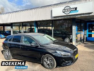 Uttjänta bilar auto Hyundai I-30 1.5 T-GDi MHEV Stoel/Stuur Verwarming + Ventilatie Navigatie Camera 2020/11