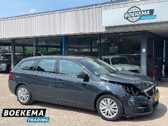 Vrakbiler auto Peugeot 308 SW 1.2 PureTech Blue Lease Navigatie Climate Cruise 2019/7
