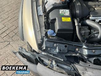 Volvo Xc-70 2.4 T Comfort Line 200 PK Leder Airco Cruise Trekh. picture 11