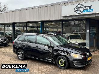 Vaurioauto  passenger cars Volkswagen Golf Variant 1.6 TDI Comfort DSGPanorama ACC Cruise PDC 2017/1
