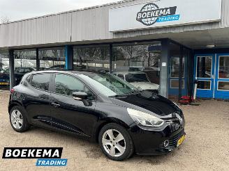Unfallwagen Renault Clio 0.9 TCe Expression Navigatie Airco Cruise 2012/12