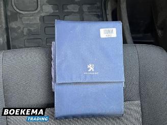 Peugeot Expert 2.0 BlueHDI 180 Long Asphalt DoKa 5-Persoons Automaat Airco Navigatie picture 18