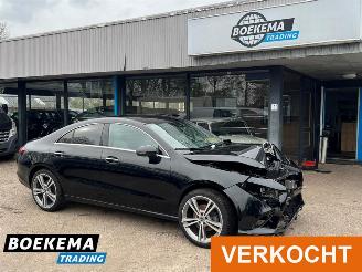 krockskadad bil auto Mercedes Cla-klasse 200 Premium Plus Automaat Navigatie Clima 2020/2