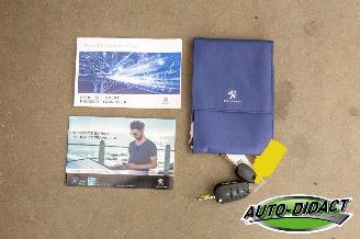 Peugeot Traveller 1.5 BlueHDI 8p.120 Business Standard S&S picture 20