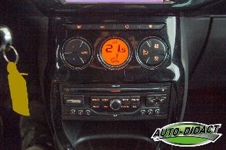 Citroën DS3 1.6 e-HDi Clima Navi So Chic picture 10