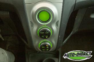 Toyota Yaris 1.3 VVTi Automaat Clima Luna MMT picture 8