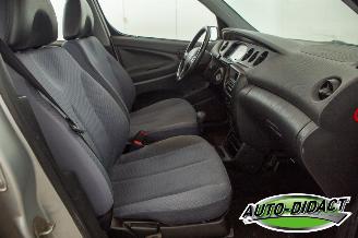 Daihatsu Young-rv 1.3-16V XTI Automaat picture 16