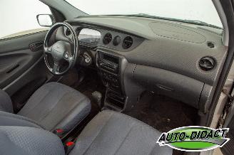 Daihatsu Young-rv 1.3-16V XTI Automaat picture 15