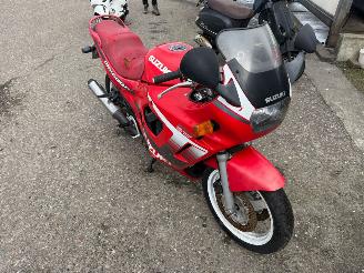 Suzuki GSX 600 F picture 2