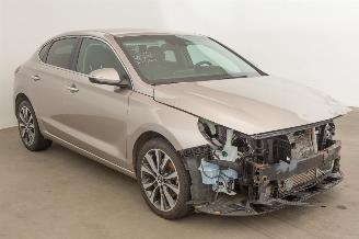 Hyundai I-30 1.4T Fastback 103kw Clima Navi picture 2