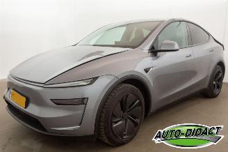 damaged passenger cars Tesla Model Y Premium 75 kWh Long Range AWD verrijdbaar 2025/5