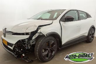 uszkodzony samochody osobowe Renault Mégane E-Tech Urban Range Evolution 40 kWh 2025/5