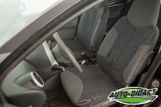 Peugeot 107 1.0-12V XS Airco picture 20