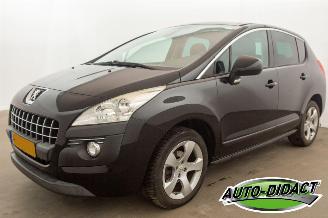 Damaged car Peugeot 3008 1.6 VTi Clima Pano Première 2010/9