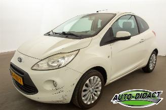 skadebil auto Ford Ka 1.2 Pano Airco Titanium X 2011/2