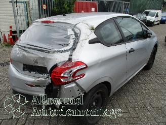 Peugeot 208 208 I (CA/CC/CK/CL) Hatchback 1.0 Vti 12V PureTech (EB0(ZMZ)) [50kW]  =
(03-2012/12-2019) picture 3