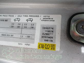 Peugeot 208 208 I (CA/CC/CK/CL) Hatchback 1.0 Vti 12V PureTech (EB0(ZMZ)) [50kW]  =
(03-2012/12-2019) picture 11