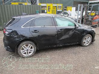 Kia Cee d Ceed (CDB5/CDBB) Hatchback 5-drs 1.4 T-GDI 16V (G4LD) [103kW]  (03-201=
8/12-2020) picture 8
