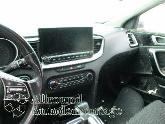 Kia Cee d Ceed (CDB5/CDBB) Hatchback 5-drs 1.4 T-GDI 16V (G4LD) [103kW]  (03-201=
8/12-2020) picture 12