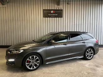 krockskadad bil bedrijf Ford Mondeo Turnier ST-Line Autom / Navigation 2020/2