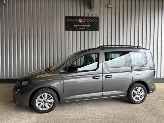 krockskadad bil auto Volkswagen Caddy Life 2.0 TDI 5-Sitzer / DSG / Navigation 2022/11