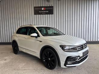 Volkswagen Tiguan Highline 2.0 TDI 4Motion R-Line Pano Voll picture 7